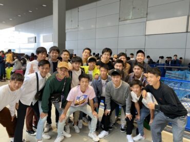 ２年生　修学旅行１班出発